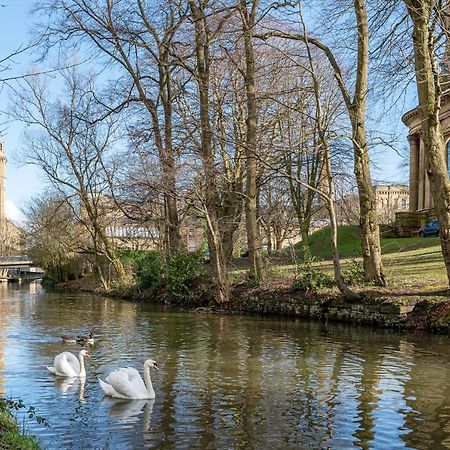 Riverside Balcony Apartment With Parking Just Minutes To Saltaire Shipley (West Yorkshire) Exterior photo