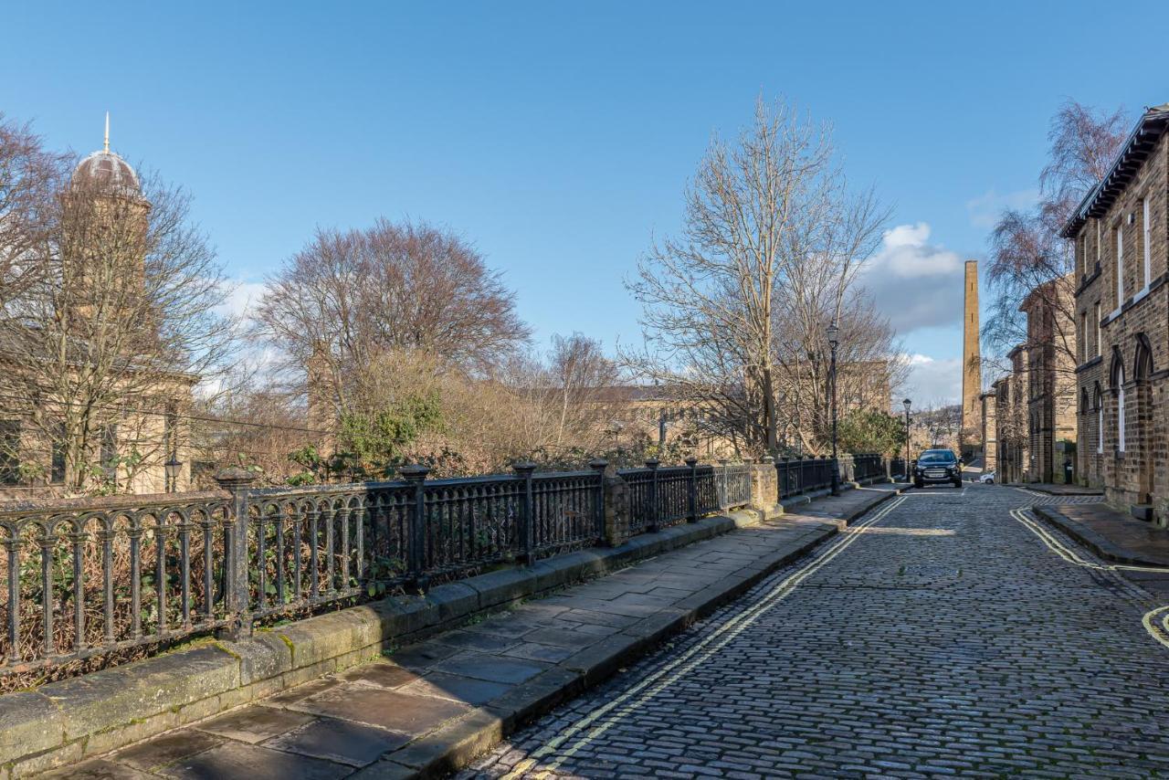 Riverside Balcony Apartment With Parking Just Minutes To Saltaire Shipley (West Yorkshire) Exterior photo